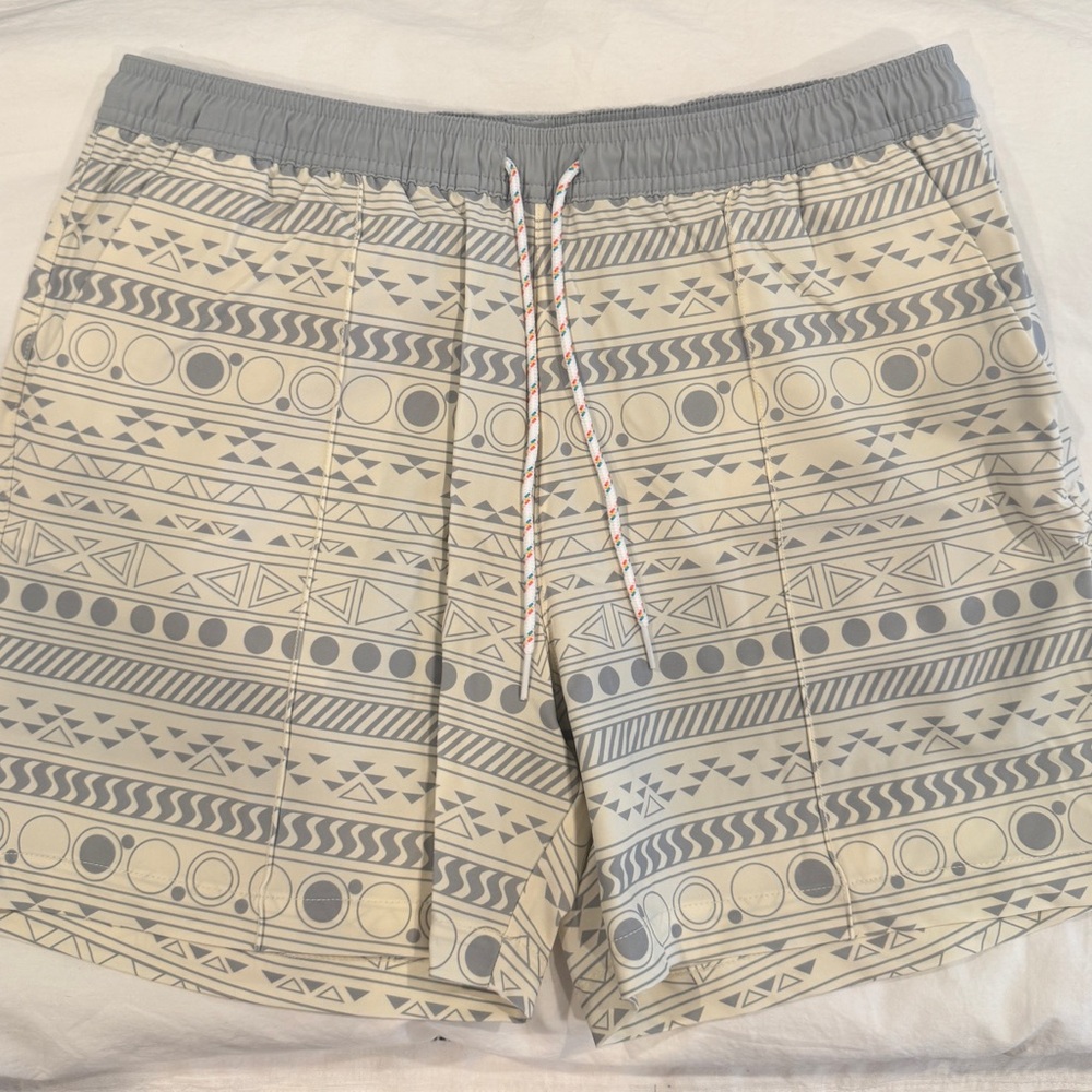 Chubbies Lined Classic Swim Trunk 5.5” inseam large